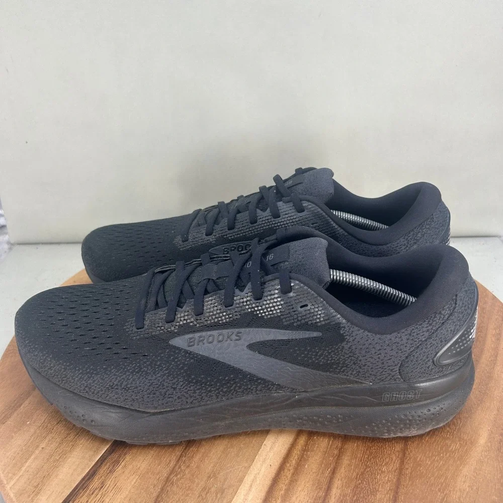 Brooks excellent used